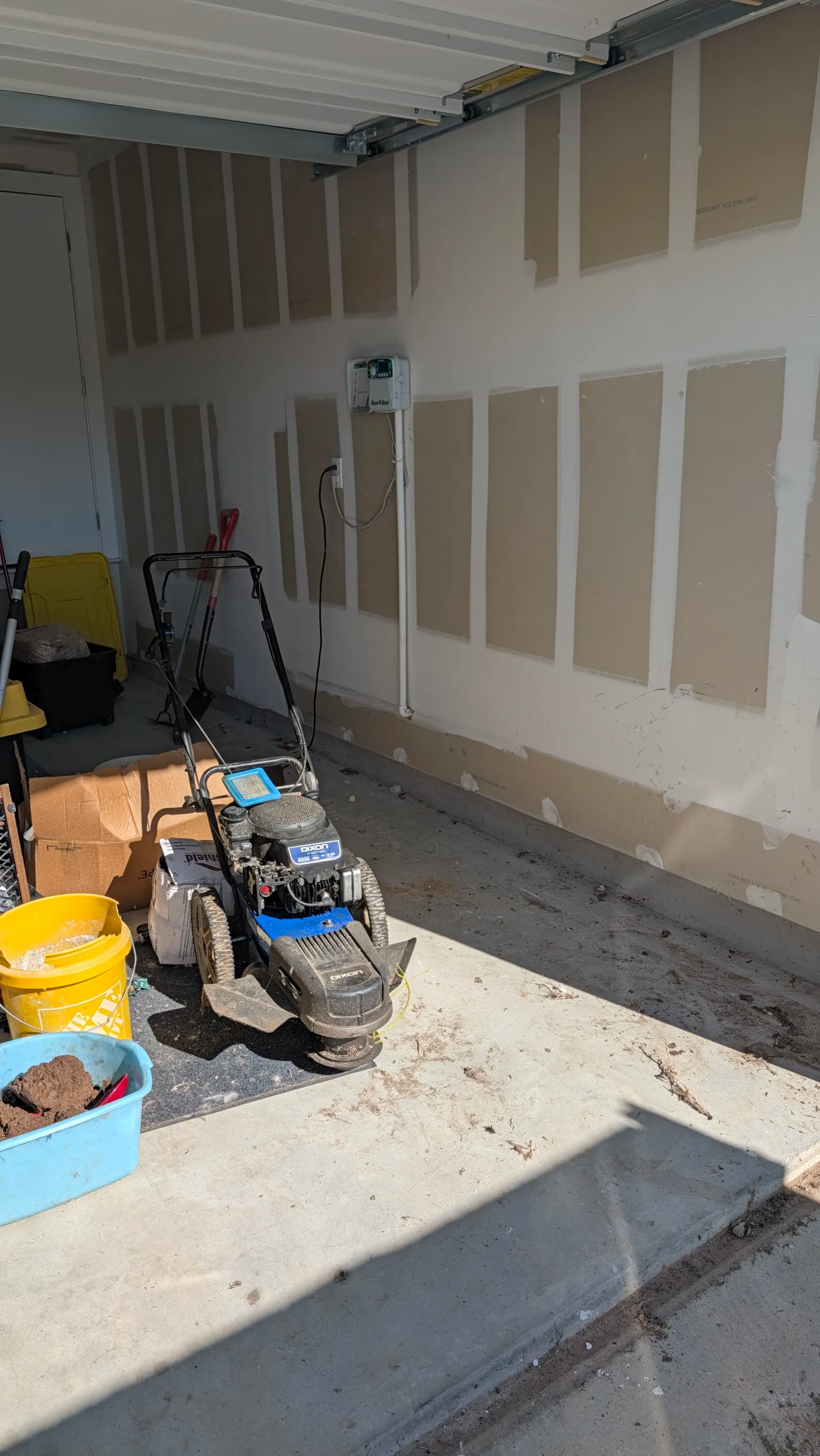 Gallery photos for Garage Cleanout Clears Out the Chaos in Jarrell: Image #1