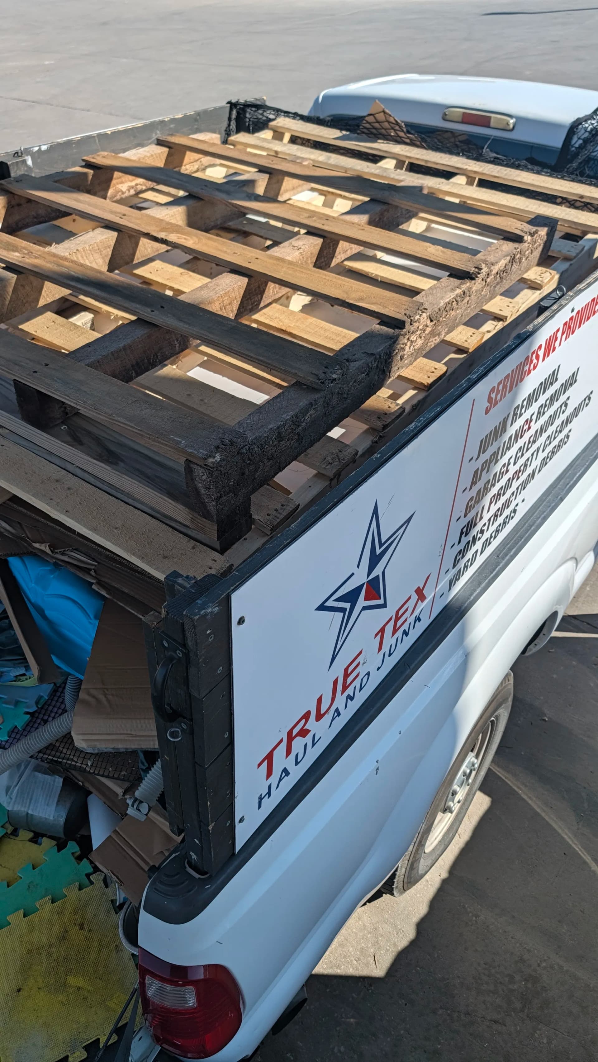 Gallery photos for Backyard Cleanout Clears the Clutter in Pflugerville: Image #2